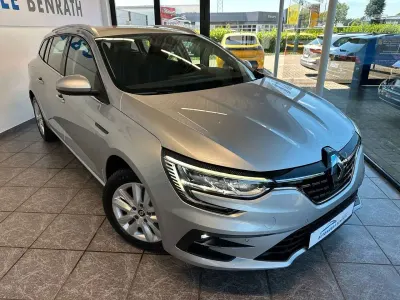 Gebraucht Renault Mégane GrandTour Business 140 PS (102 kW) 2022 Highlandgrau Kombi