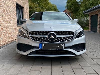 Gebraucht Mercedes A180 AMG line 109 PS (80 kW) 2016 Silber Limousine