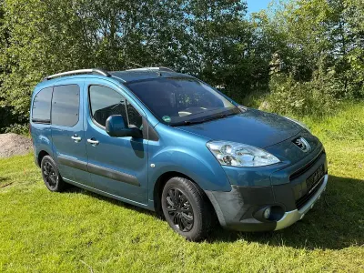 Gebraucht Peugeot Partner Tepee 108 PS (79 kW) 2009 Blau Van / Kleinbus