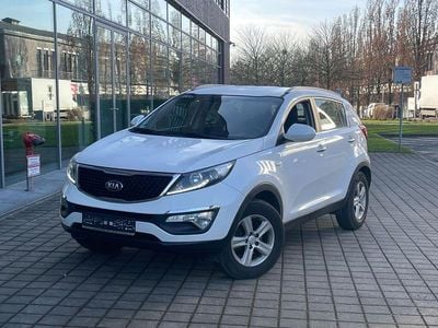 Weiß Gebraucht 2016 Kia Sportage Edition 7 SUV | 9.900 € (Guter Preis)