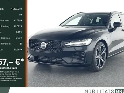 Gebraucht Volvo V60 Plus 336 PS (247 kW) 2025 Schwarz Kombi