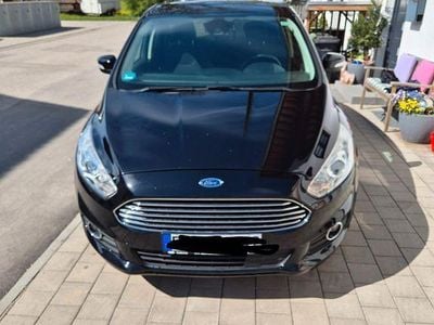 Second-hand Ford S-MAX Trend 179 CP (131 kW) 2017 Negru Monovolum