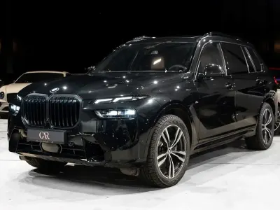 Gebraucht BMW X7 M Sport 381 PS (280 kW) 2025 Schwarz SUV