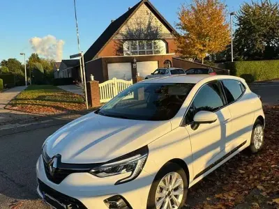 Gebraucht Renault Clio Intens 131 PS (96 kW) 2020 Weiß Kleinwagen