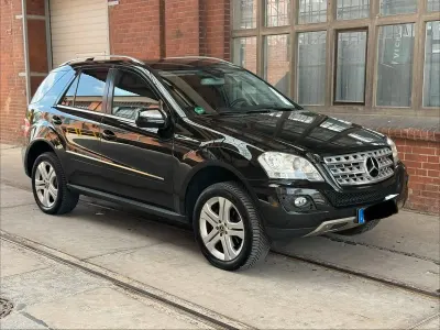 Gebraucht Mercedes ML280 190 PS (139 kW) 2009 Schwarz SUV