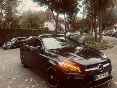 Gebraucht Mercedes CLA180 AMG line 122 PS (89 kW) 2017 Schwarz Limousine