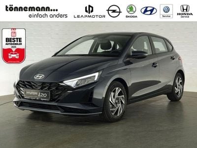 Neu Hyundai i20 Trend 101 PS (74 kW) 2025 Grau Kleinwagen