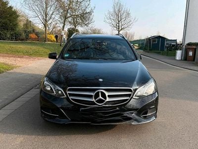 Gebraucht Mercedes E220 170 PS (125 kW) 2013 Schwarz Kombi