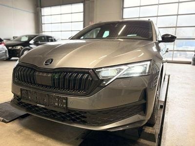 Gebraucht Skoda Octavia SportLine 150 PS (110 kW) 2025 Grau Kombi