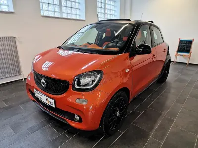 Używany Smart ForFour Passion 71 KM (52 kW) 2014 Czarny Hatchback