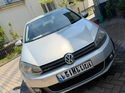 Gebraucht VW Golf VI Highline 122 PS (89 kW) 2011 Grau Kleinwagen