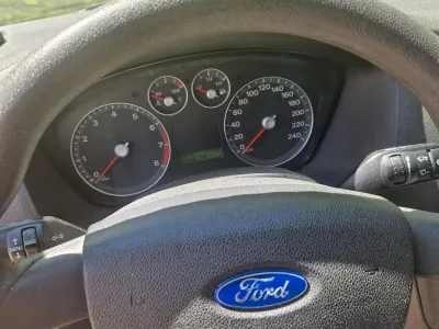 Gebraucht Ford Focus 101 PS (74 kW) 2005 Grau Limousine