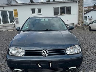 Gebraucht VW Golf IV 100 PS (73 kW) 2000 Grau Limousine