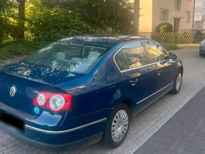 Gebraucht VW Passat 101 PS (74 kW) 2005 Blau Limousine