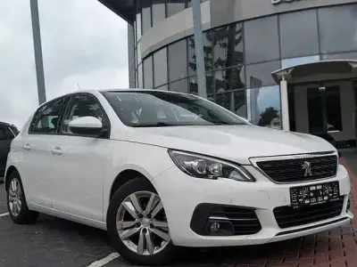 Occasion Peugeot 308 Active 110 PK (80 kW) 2021 Wit Sedan