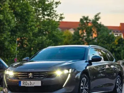 Gebraucht Peugeot 508 Allure 131 PS (96 kW) 2021 Grau Kombi