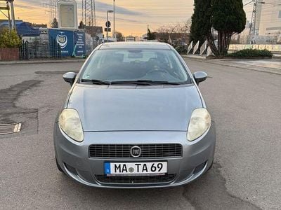 Gebraucht Fiat Punto 95 PS (69 kW) 2009 Grau Kleinwagen