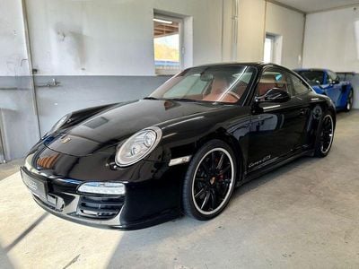 Porsche 911 Carrera GTS