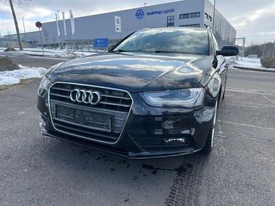 Schwarz Gebraucht 2012 Audi A4 S-Line Kombi | 12.000 € (Etwas zu teuer)