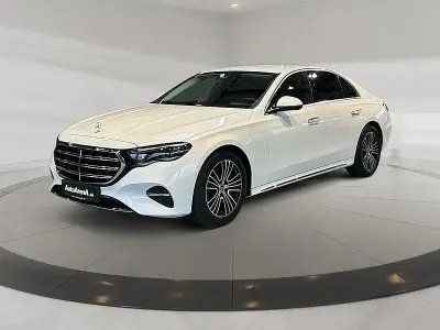 Gebraucht Mercedes E200 Exclusive 204 PS (150 kW) 2025 Manufaktur opalithweiss bright Limousine