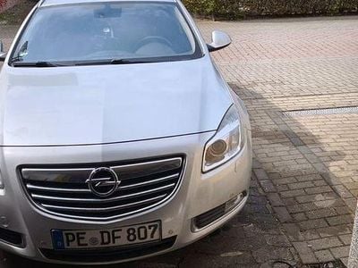 Second-hand Opel Insignia 160 CP (117 kW) 2011 Argintiu Break