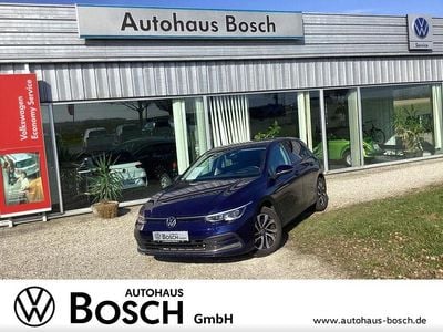 Gebraucht VW Golf VIII Active 150 PS (110 kW) 2023 Blau Limousine