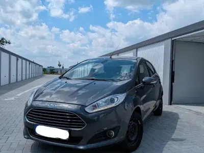 Gebraucht Ford Fiesta Titanium 95 PS (69 kW) 2016 Grau Kleinwagen