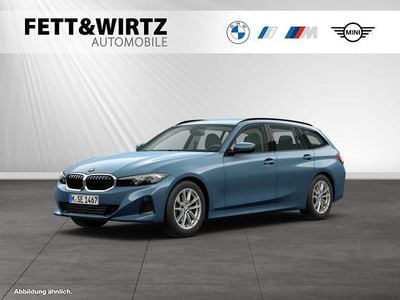 Gebraucht BMW 318 Comfort Edition 150 PS (110 kW) 2025 Arctic race blue metallic Kombi