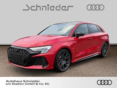 Gebraucht Audi RS3 Sportback Ambiente 400 PS (294 kW) 2025 Progressivrot metallic Kleinwagen