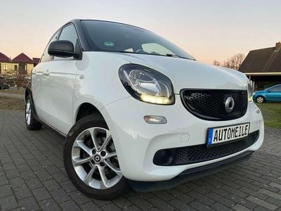 Gebraucht Smart ForFour Basis 71 PS (52 kW) 2016 Schwarz/weiss Kleinwagen