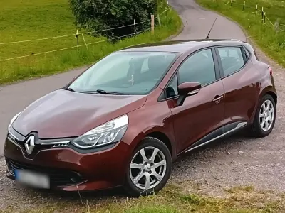 Gebraucht Renault Clio 90 PS (66 kW) 2014 Braun Kleinwagen