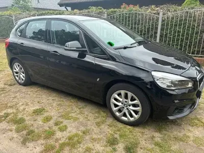 Gebraucht BMW 225 Active Tourer iPerformance 224 PS (164 kW) 2018 Schwarz Van / Kleinbus