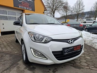 Weiß Gebraucht 2014 Hyundai i20 Edition Limousine | 6.490 € (Guter Preis)