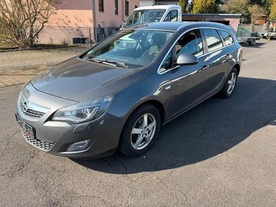 Gebraucht Opel Astra Sport 140 PS (102 kW) 2012 Karbongrau/technical grey Kombi