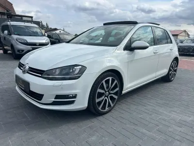 Gebraucht VW Golf VII Highline 122 PS (89 kW) 2014 Pure white Limousine