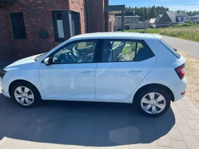Gebraucht Skoda Fabia 60 PS (44 kW) 2019 Weiß Kleinwagen