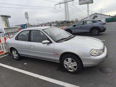 Gebraucht Ford Mondeo Ghia 116 PS (85 kW) 1999 Limousine