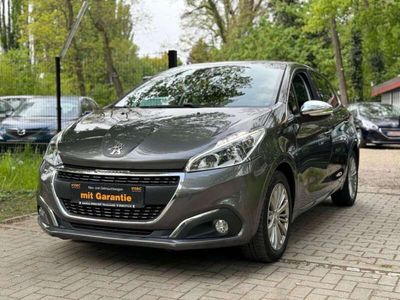 gebraucht Peugeot 208 1.2 Automatik 1. Hand, Navi, LED, PDC, SitzH