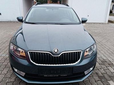 Second-hand Skoda Octavia Ambition 105 CP (77 kW) 2015 Gri Hatchback