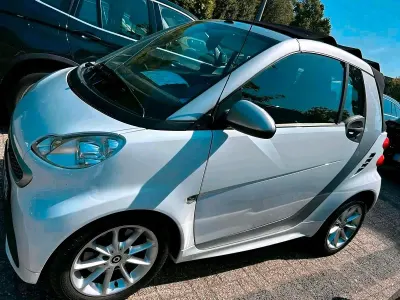 Gebraucht Smart ForTwo Cabrio 71 PS (52 kW) 2012 Weiß Cabrio