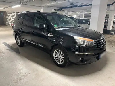 Gebraucht SsangYong Rodius 155 PS (114 kW) 2014 Schwarz Van / Kleinbus