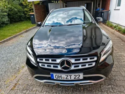 Gebraucht Mercedes GLA220 Urban 184 PS (135 kW) 2019 Schwarz SUV
