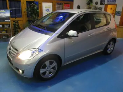Gebraucht Mercedes A160 Elegance 95 PS (69 kW) 2011 Grau Limousine