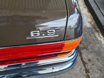 Usata Mercedes 450 286 CV (210 kW) 1979 Marrone Berlina