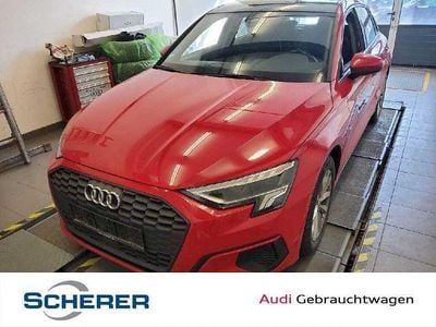Gebraucht Audi A3 Ambiente 150 PS (110 kW) 2022 Tangorot metallic (metallic) Limousine