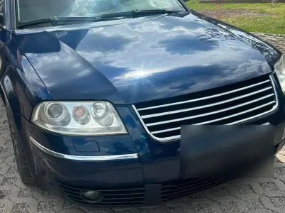 Gebraucht VW Passat 163 PS (119 kW) 2003 Blau Kombi