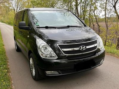 Second-hand Hyundai H-1 170 CP (125 kW) 2011 Negru Monovolum