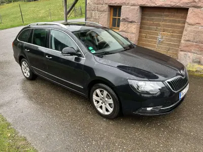 Gebraucht Skoda Superb Elegance 170 PS (125 kW) 2013 Limousine
