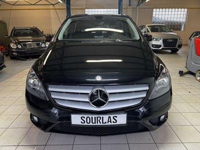 Gebraucht Mercedes B180 122 PS (89 kW) 2012 Schwarz Van / Kleinbus