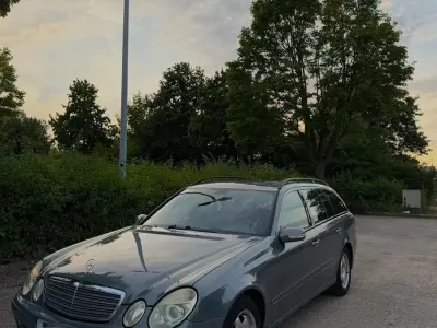 Gebraucht Mercedes E220 150 PS (110 kW) 2004 Kombi